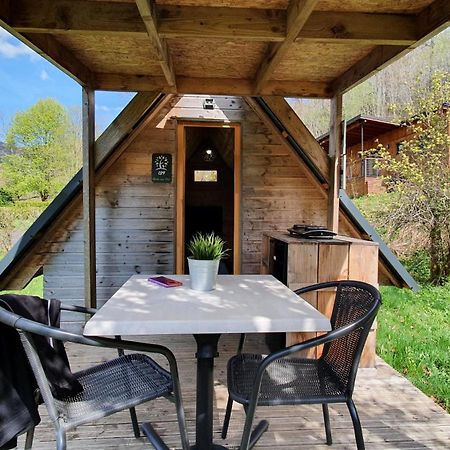 Camping Les Vernieres La Bourboule Sancy Exterior photo