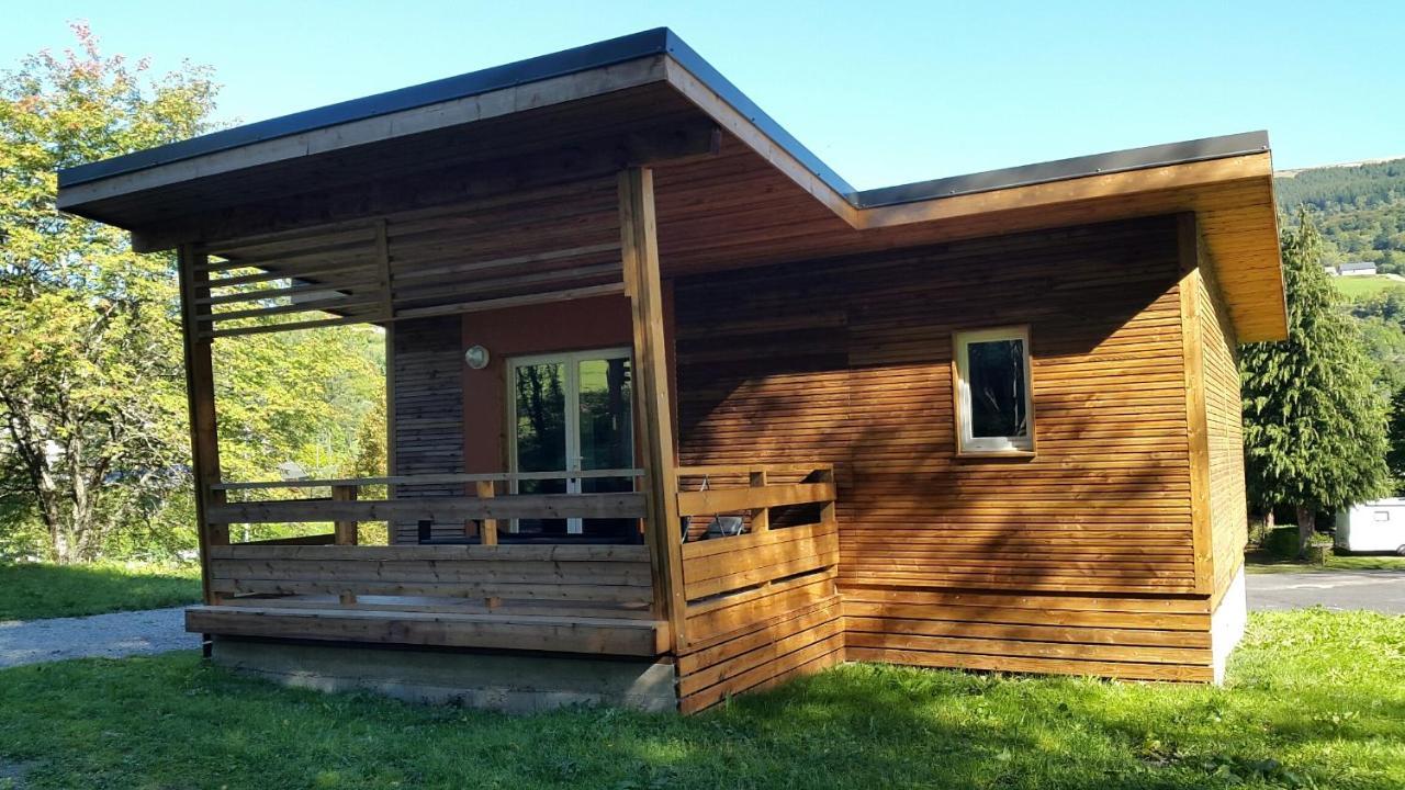 Camping Les Vernieres La Bourboule Sancy Exterior photo