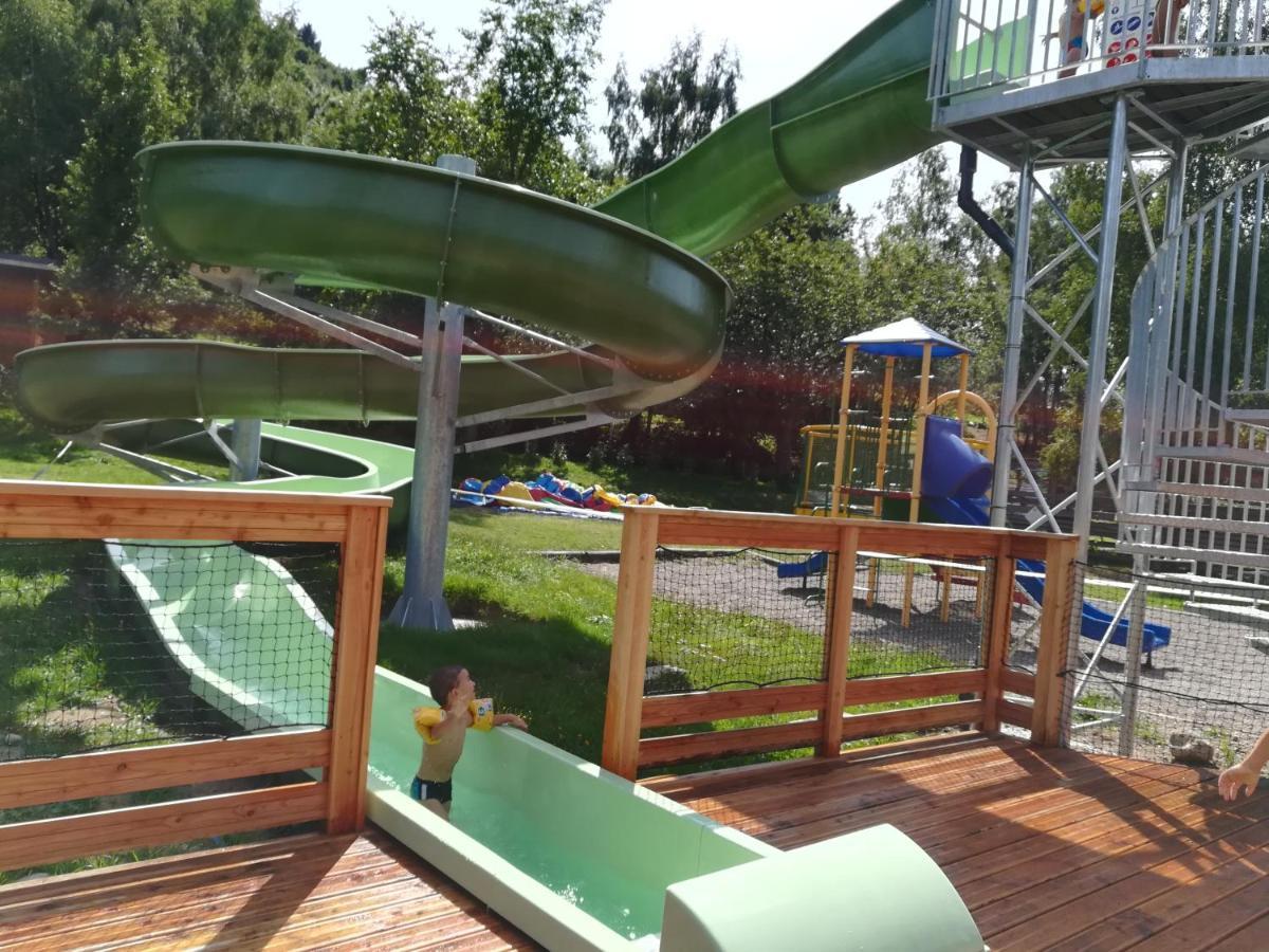 Camping Les Vernieres La Bourboule Sancy Exterior photo