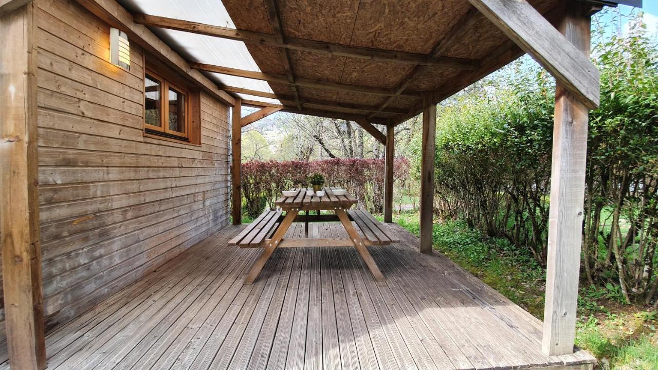 Camping Les Vernieres La Bourboule Sancy Exterior photo