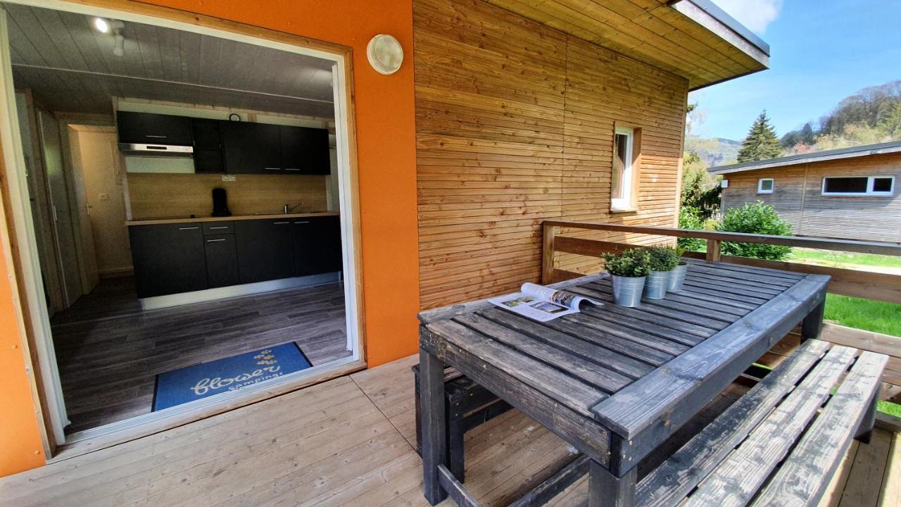Camping Les Vernieres La Bourboule Sancy Exterior photo