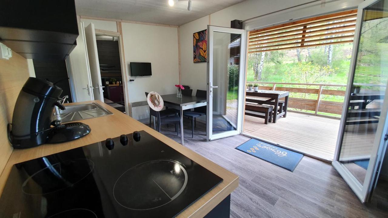 Camping Les Vernieres La Bourboule Sancy Exterior photo