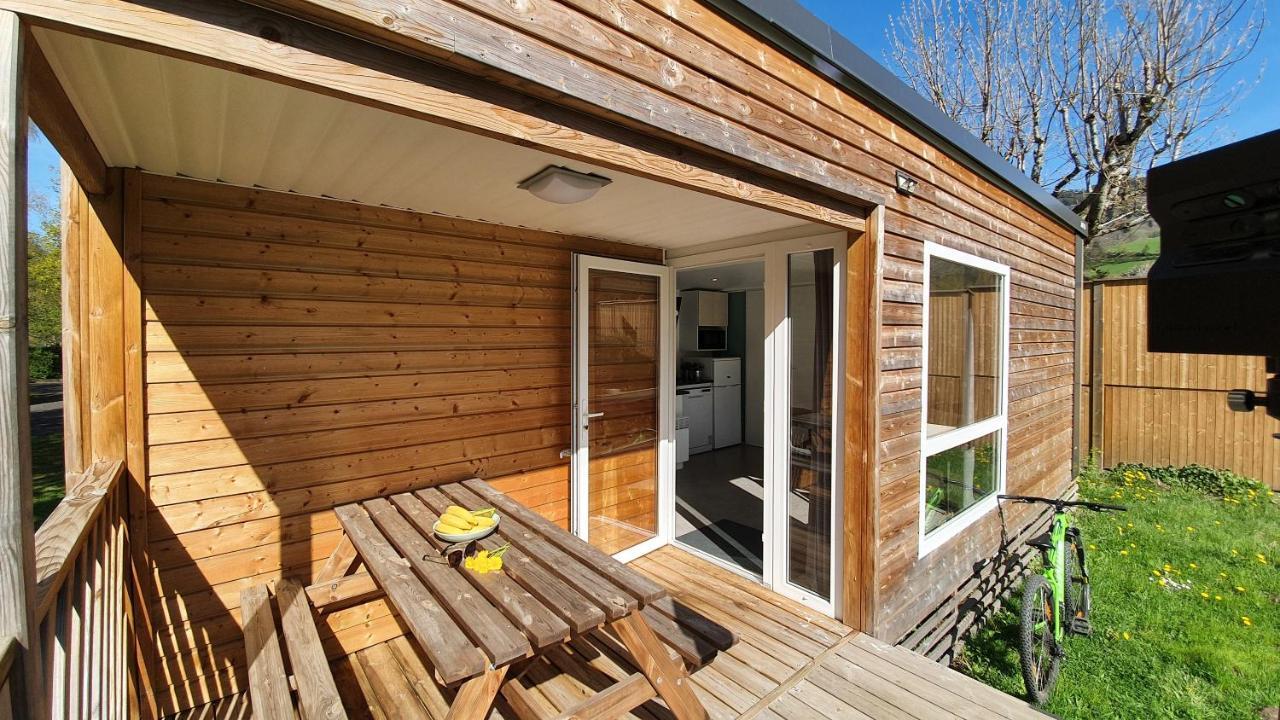 Camping Les Vernieres La Bourboule Sancy Exterior photo