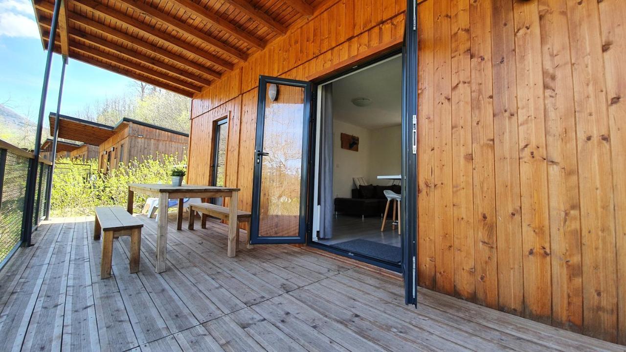 Camping Les Vernieres La Bourboule Sancy Exterior photo