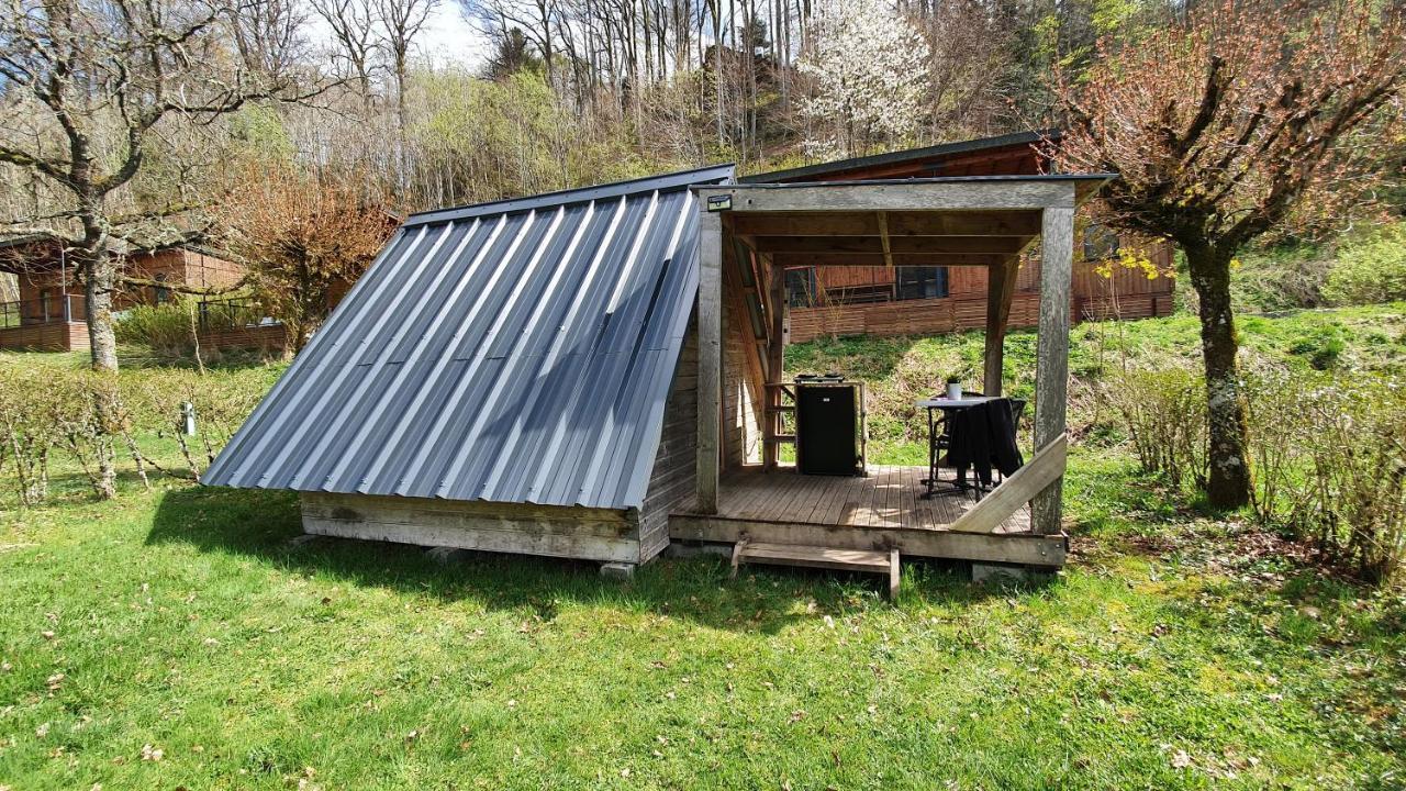 Camping Les Vernieres La Bourboule Sancy Exterior photo
